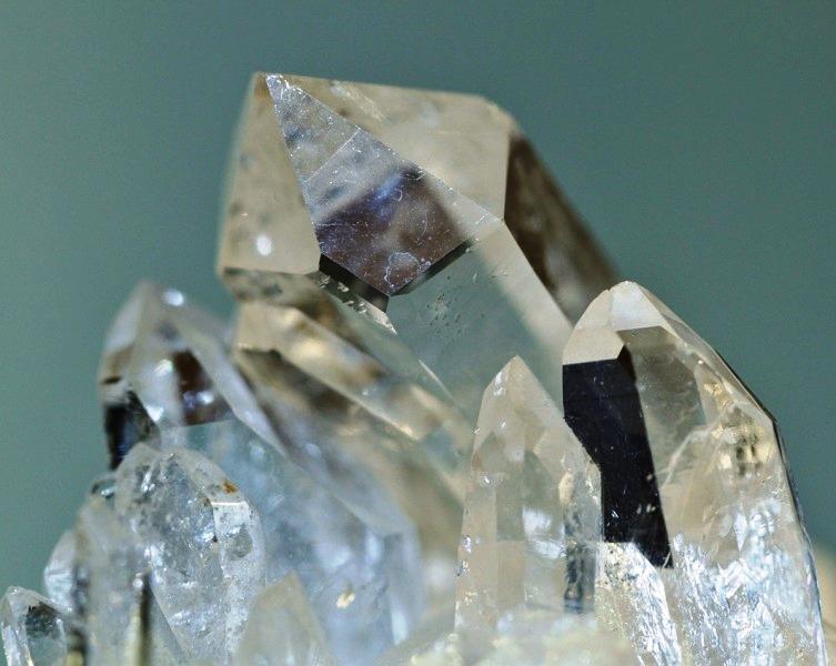 камък планински кристал