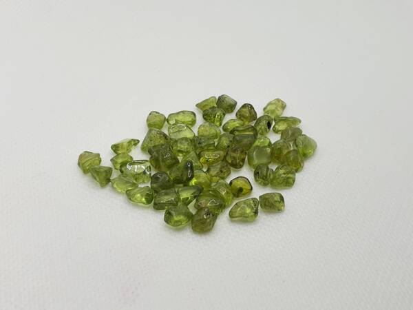 Камък хризолит (оливин)