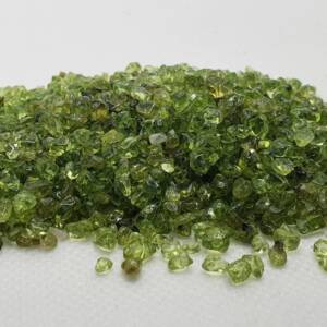 Камък хризолит (оливин) 2-5 мм