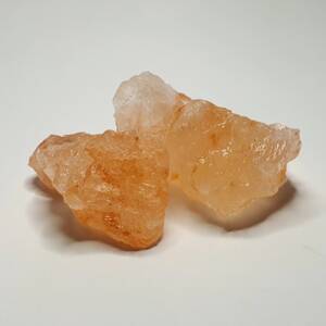 Оранжева сол (кристали халит)