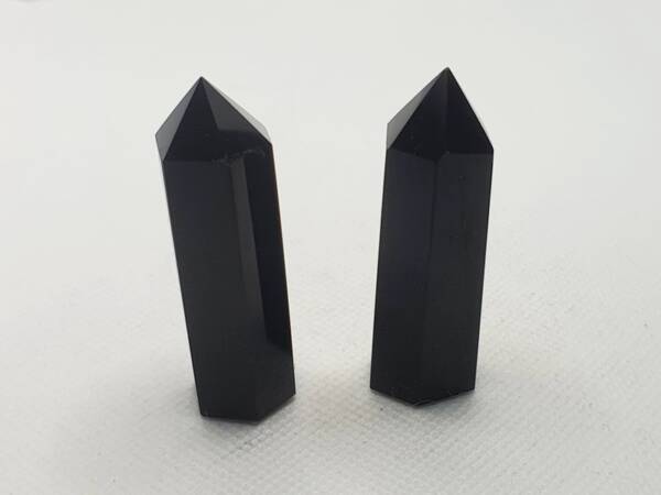 Обелиск от камък черен обсидиан (шестостенна колона) 50-60 мм
