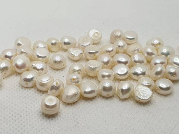 Мъниста от бяла речна перла 5-6 мм