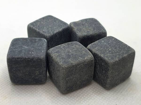 Камък базалтова лава кубчета 20 мм