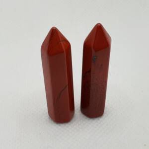 Обелиск от камък червен яспис 30-40 мм