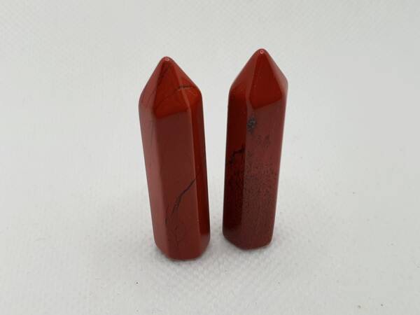 Обелиск от камък червен яспис 30-40 мм