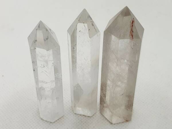 Обелиск от камък планински кристал (шестостенна колона) 60-70 мм