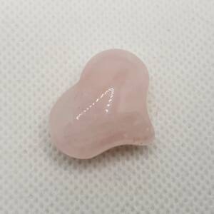 Сърце от камък розов кварц 25Х20 мм