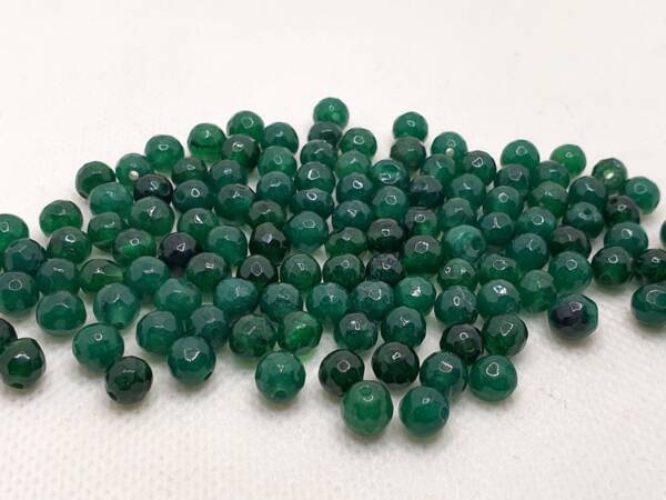 Мъниста от зелен нефрит фасетирани 6 мм