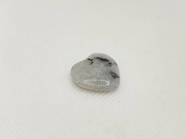 Сърце от камък лунен камък 20 мм
